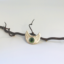Load image into Gallery viewer, Crescent Mooncat Brooch