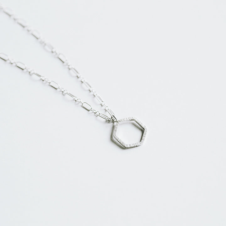 【STONEHENgE】Connection〜Silver Hexagon Necklace SA24A79T Shorebreak Small Hexagon Necklace – Stone Anvil