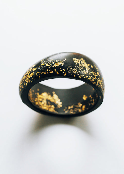 Grit Black and Gold Undulating Cement Bangle